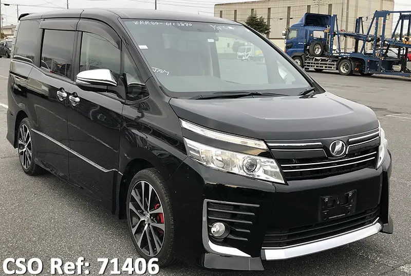 Toyota / Voxy 2015